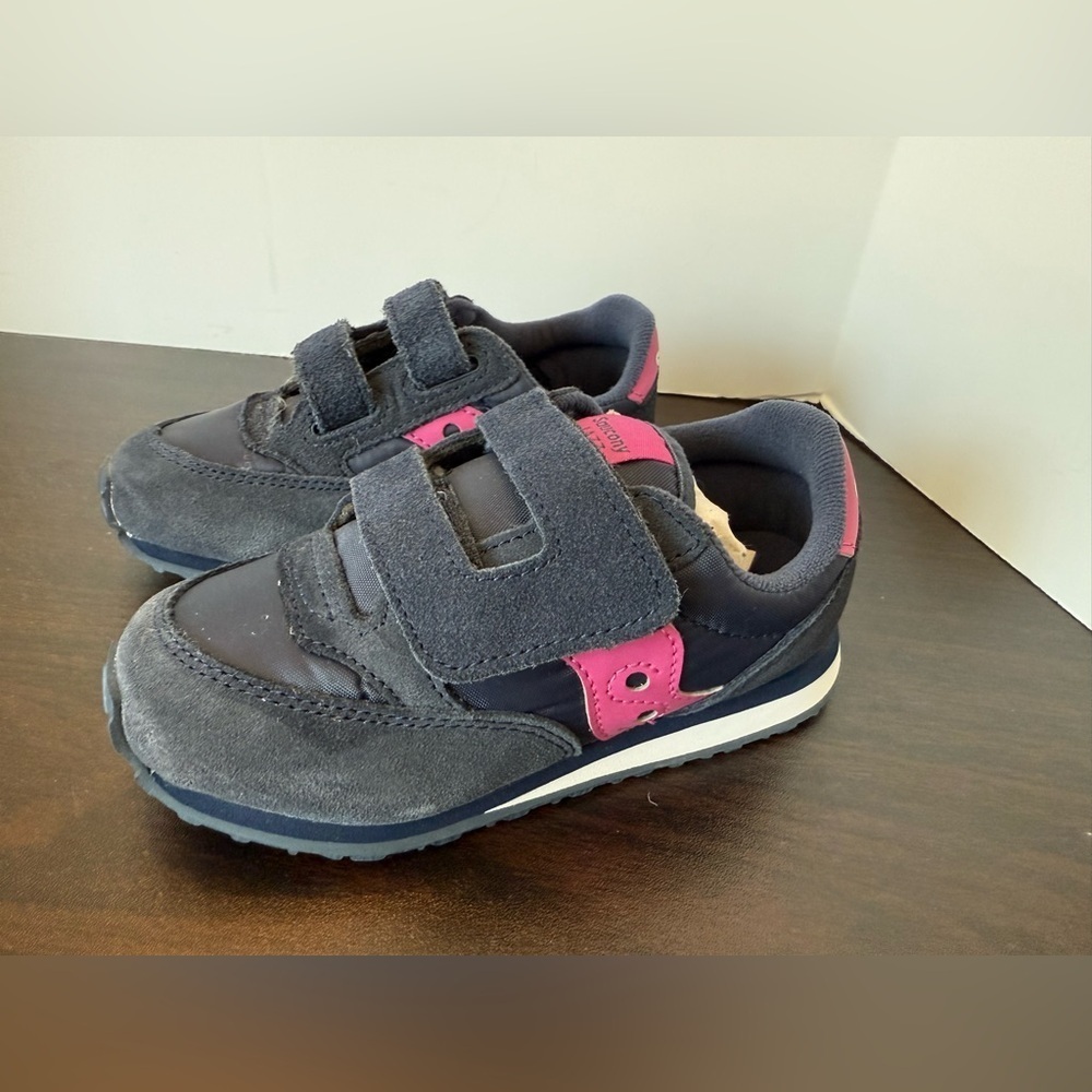 Saucony Kids Navy and Pink Sneakers NWOT